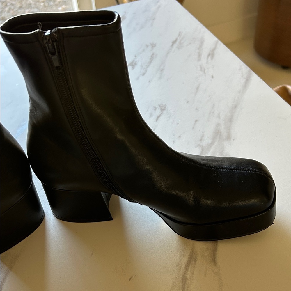 Jefferey Campbell black platform boots. - Picture 3 of 12